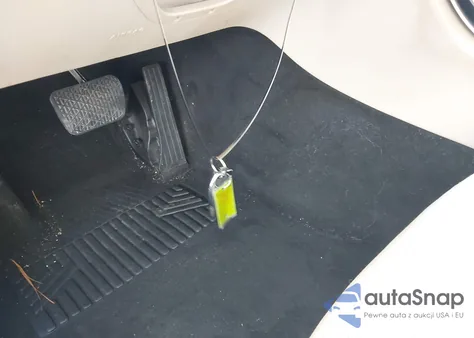 2016 Mercedes-Benz C 300 4Matic z USA, uszkodzony, nr VIN 55SWF4KB6GU100144